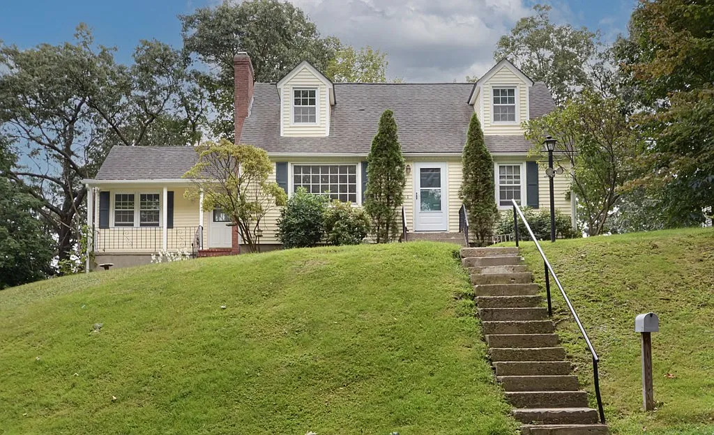 Property main image